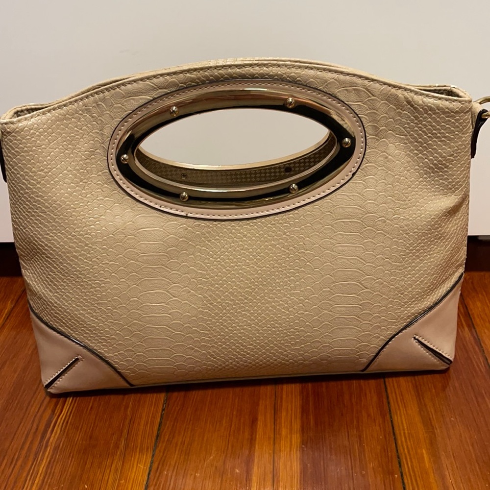 Cross body purse